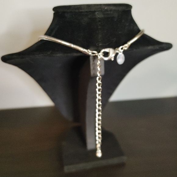 Elegant Silver and Brown Pendant Necklace - Picture 3 of 3